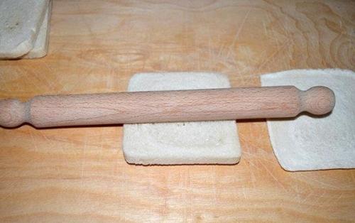 Жареные рулетики из хлеба. 01