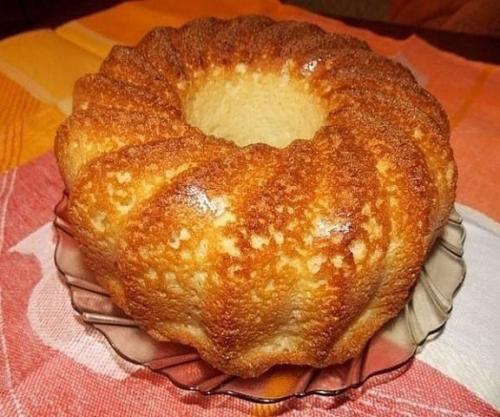 Манник.  1 стакан сметаны (можно кефира).