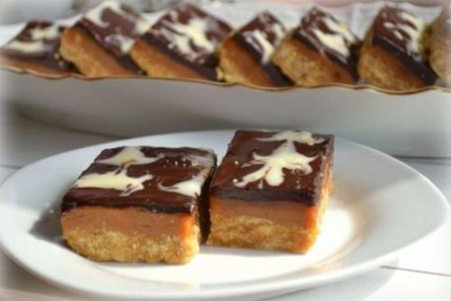Песочно - карамельное пирожное. Песочно - карамельное пирожное.