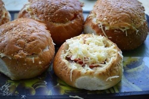 Фаршированные булочки.  Ингредиенты: 06