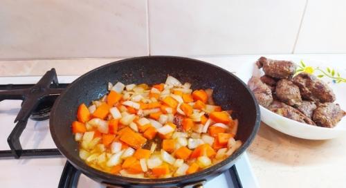 Мясные рулетики. Очень нежные, ароматные! 06