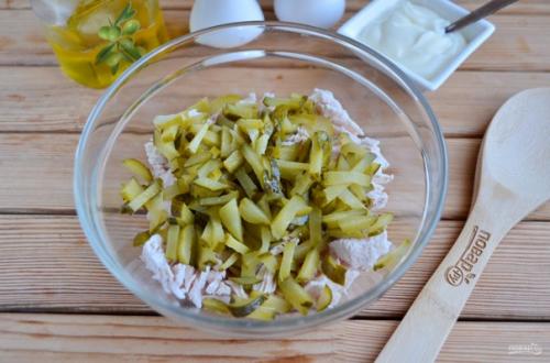 Салат Обжорка с курицей. 04