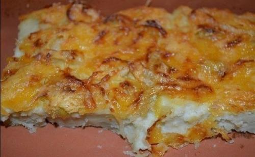 Картофельная запеканка с яйцом и сыром.
