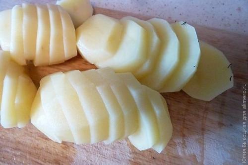 Картофель по-французски.  Ингредиенты: 02