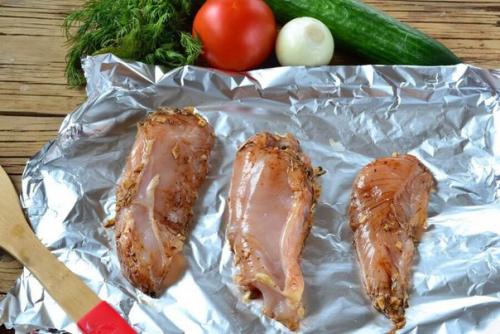 Шаверма с пикантной курочкой и чесночным соусом. 01