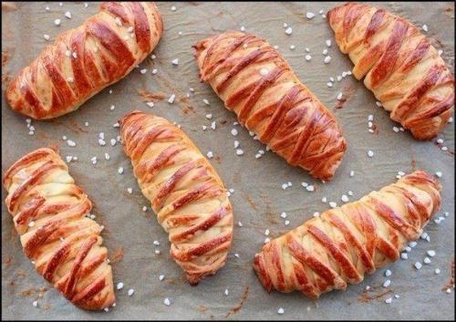 Булочки с творогом и персиком. 07