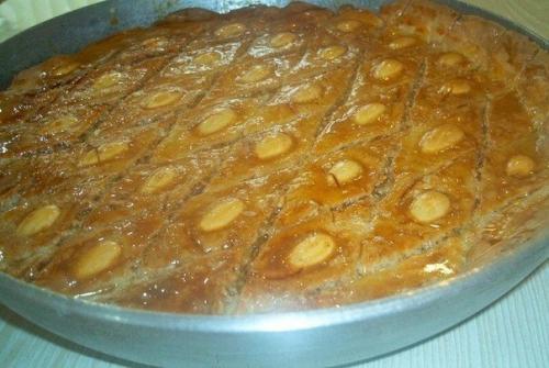 Пахлава бакинская.  Пахлава - многослойный десерт.