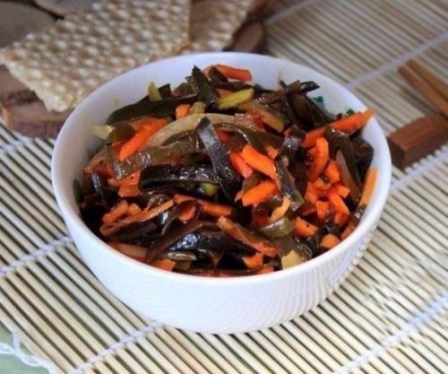 Подборка салатов лёгких, заправленных сметаной. 05