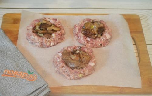 Мясные ватрушки с грибами и сыром. 03