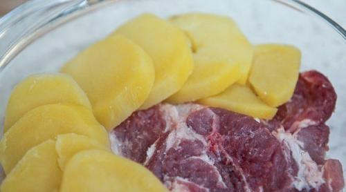 Мясо по-капитански. Ингредиенты: 01 Мясо по-капитански. Ингредиенты: 01