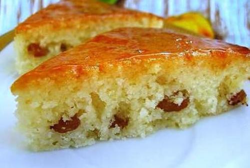 Манник с изюмом и медом.
