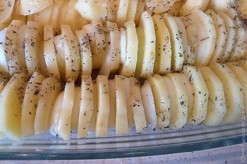 Картофель по-французски.  Ингредиенты: 04