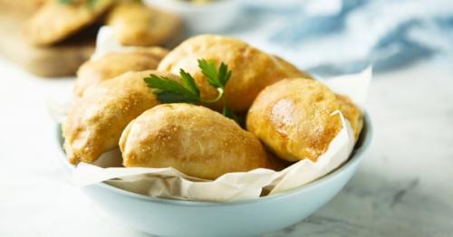 Пирожки с курицей и сливочным сыром. Пирожки с курицей и сливочным сыром.