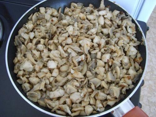 Вкуснейший пирог.   Нам понадобится (конечно, все зависит от формы, в которой запекать; я беру для 25-сантиметровой: 01