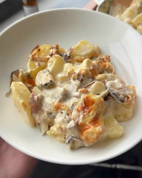 Ароматная горячая картошечка.

