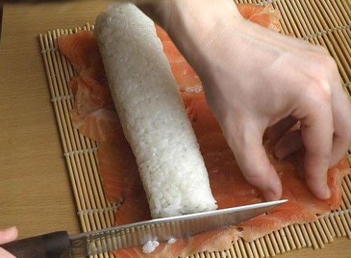 Ролл филадельфия. Ингредиенты: 06 Ролл филадельфия. Ингредиенты: 06