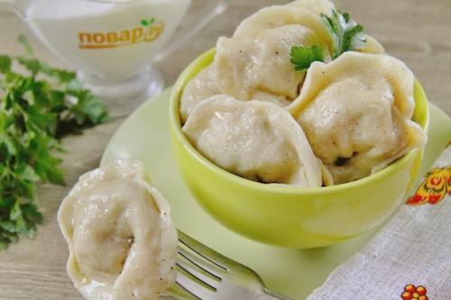 Большие пельмени.  Ингредиенты: