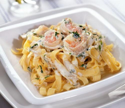 Фетуччине с креветками в сливочном соусе? Фетуччине с креветками в сливочном соусе?