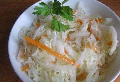Маринованная капуста быстрого приготовления.
