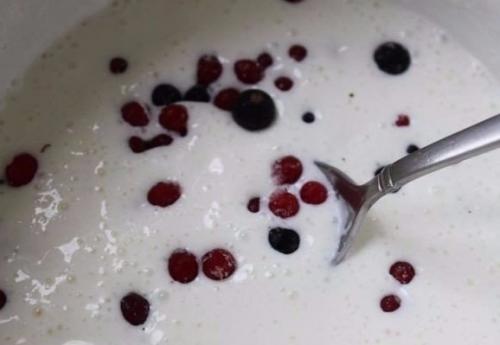 Творожный торт с суфле и ягодами. Творожное суфле с ягодами.