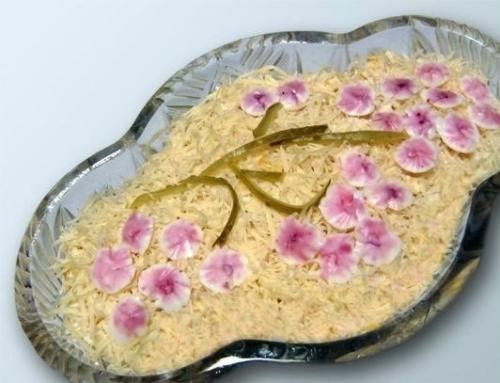 Нежный и легкий салатик Ветка Сакуры.