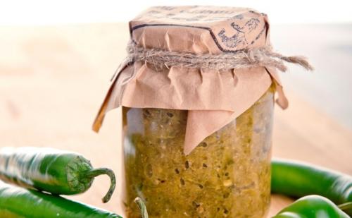 Аджика с грецкими орехами.