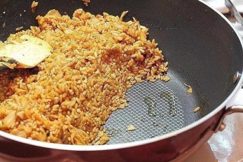 Вкуснейший жареный рис на гарнир.

