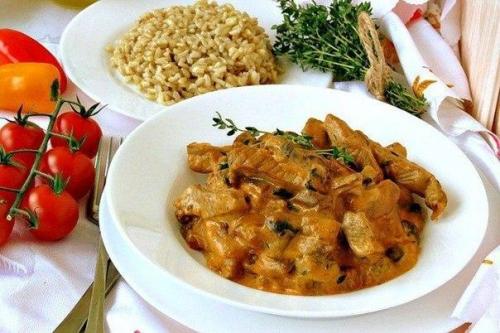 Свинина по - строгановски с грибами. 05