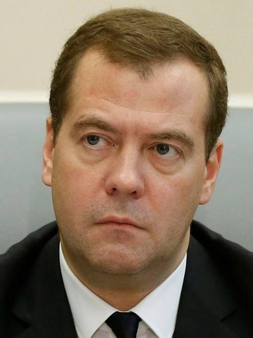 Дмитрий Медведев главным редактором учебников по обществознанию для 9-11 классов стал. 01