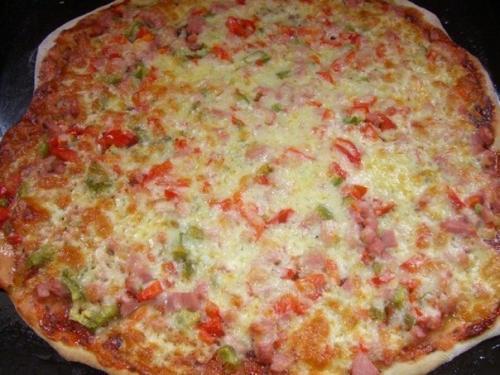 Рецепты пиццы! 

1. пицца с курицей и грибами.

