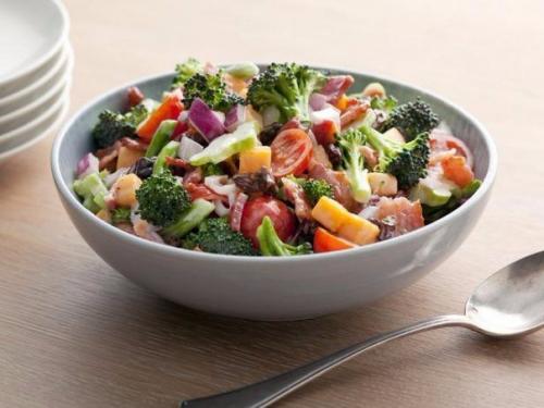 Топ - 8 рецептов очень полезных и низкокалорийных салатов с брокколи. 07 Топ - 8 рецептов очень полезных и низкокалорийных салатов с брокколи. 07