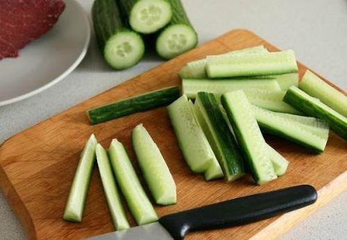 Огурцы с мясом по корейски. 01