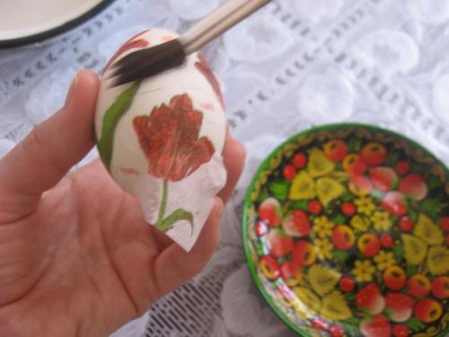 Декупаж пасхальных яиц на яичном белке. 04