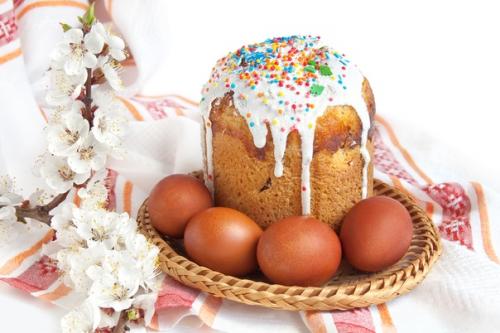 Кулич с лимонной цедрой.