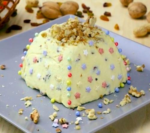 Творожная пасха Нежная готовится она легко, а получается вкуснейшая.