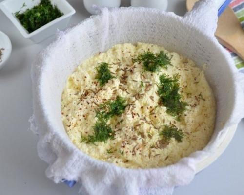 Домашний сыр с зеленью. 06