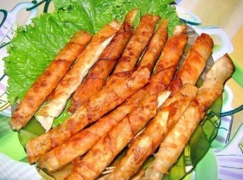 Закусочные рулетики из армянского лаваша.