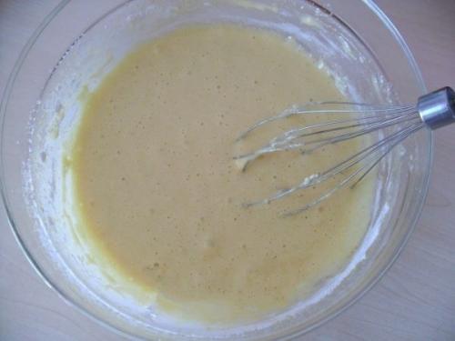 Бисквитный рулет с маком и изюмом. 01