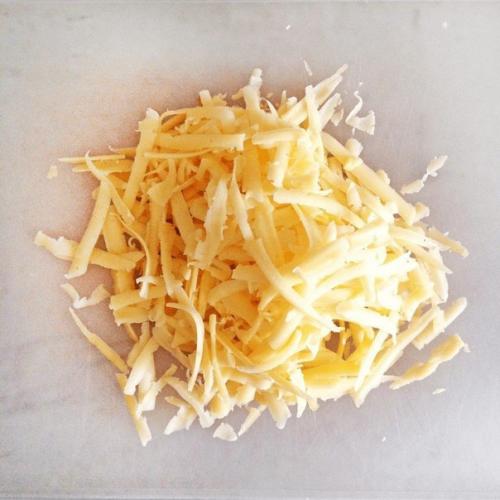 Слойки с яйцом, ветчиной и сыром. 03