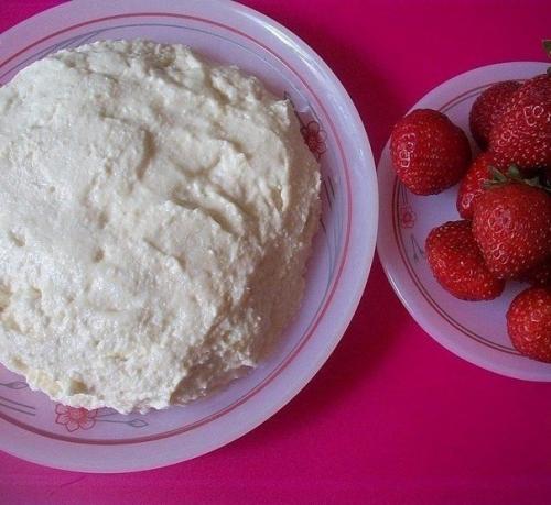 Клубничное рафаэлло.  Ингредиенты: 03