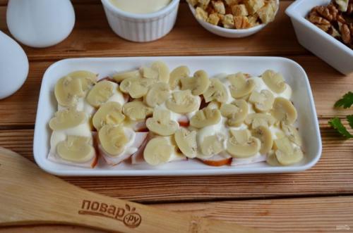 Салат с грибами и сыром "Искушение".