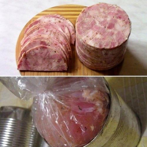 В жестяную банку рукав с куриным мясом положи.