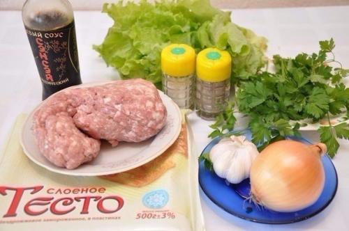 Шашлычки со слоёным тестом на шпажках. 01