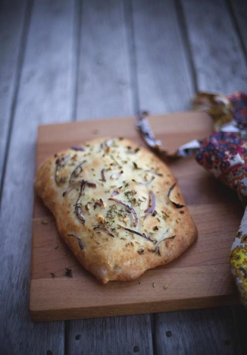 Фокачча с красным луком и чесноком. 01 Фокачча с красным луком и чесноком. 01