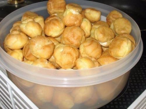 Профитроли.  Ингредиенты:  Тесто: