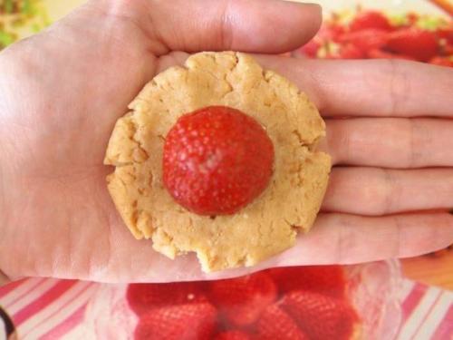 Сладкие шарики с клубникой! 05