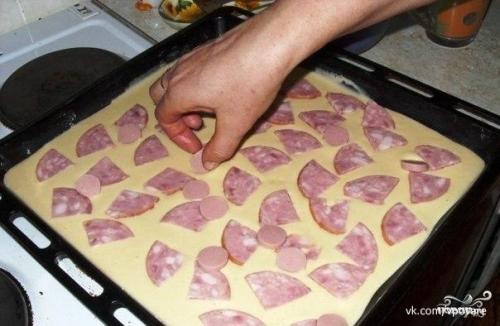 Быстрая пицца - рецепт для тех, кто любит пиццу, но ленится ее готовить по всем правилам итальянской кухни. 02