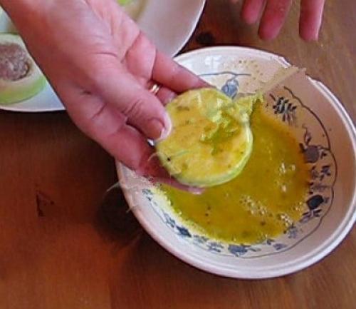 Кабачки с мясом в кляре. 04