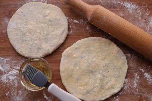 Хачапури с творогом на сковороде. 02 Хачапури с творогом на сковороде. 02