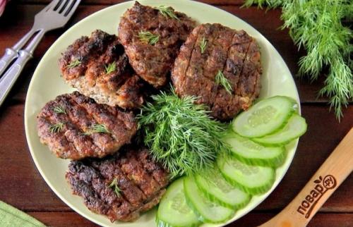 Котлеты на мангале. Котлеты на мангале.